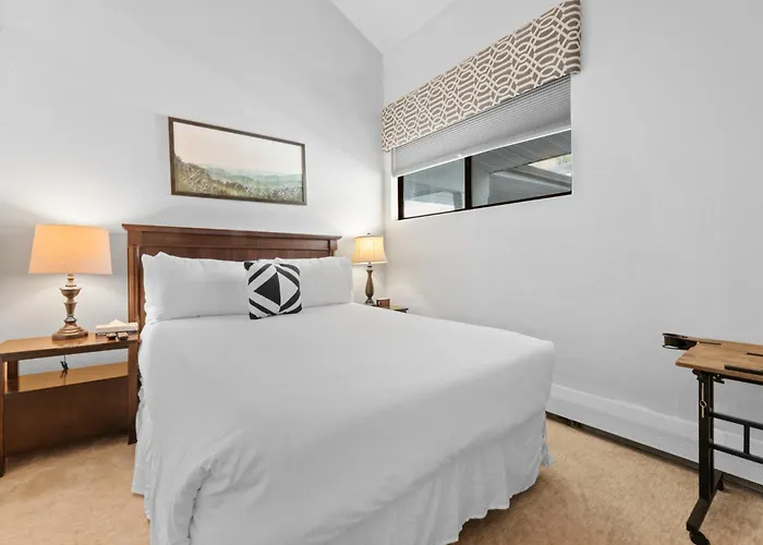 Snowbridge Square #f206 Apartment *